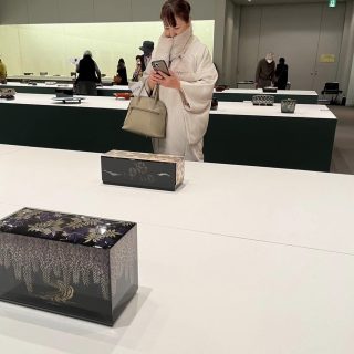 お着物で日本伝統工芸展